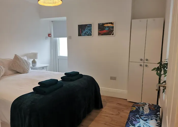 Lovely Seafront 2 Bed Flat In Aberystwyth