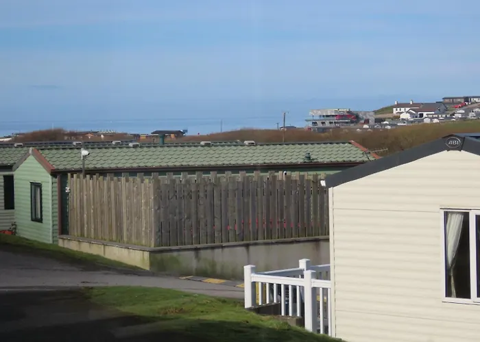 Coastal 3 Bed Static Caravan In Clarach Bay Pet Friendly Swift Burgundy